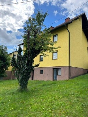 Charmantes Mehrfamilienhaus mit Potenzial in Puchenau – Ihr neues Projekt wartet!