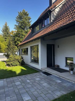 Kernsaniertes Architektenhaus mit Naturpool,Sauna,Kamin, und Doppelgarage in Bestlage Braunschweigs!