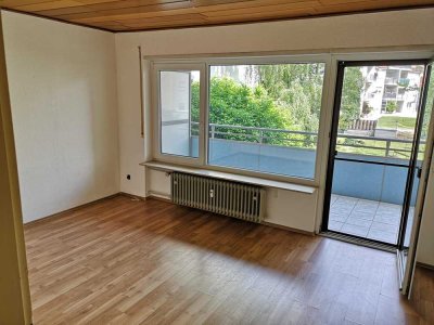 Helle 1- Zimmer Wohnung mit Balkon