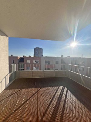 POCHERT IMMOBILIEN - Exklusive NEUBAU-Wohnung mit großem Sonnenbalkon