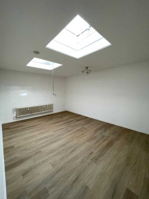 Schöne ruhige 2-Zimmer-Wohnung in KS - Mitte!