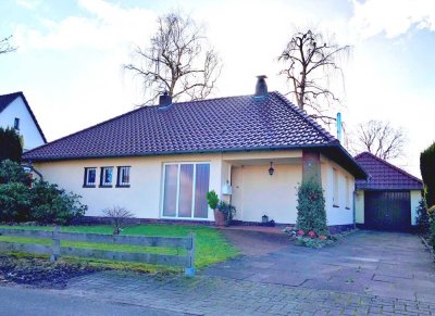 KEINE KÄUFERPROVISION!!! Gemütlicher modernisierter Bungalow mit idyllischem Garten in Westerstede