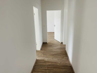 Erstbezug nach Sanierung mit Balkon: schöne 3-Zimmer-Wohnung in Waging