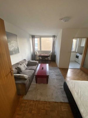 Möblierte 1-Zimmer-Wohnung mit EBK in München