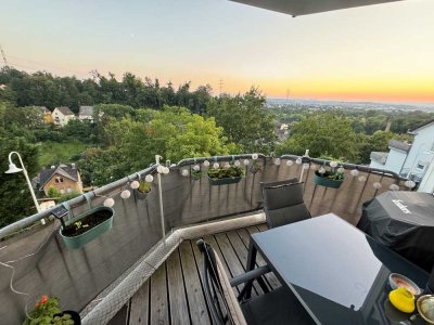 Wunderschöne 2 ZKB  Wohnung mit Balkon und toller Aussicht