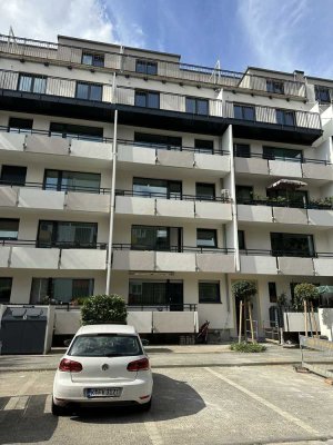 Ehrenfeld-Erstbezug: renovierte 3 Zimmer mit Balkon - WG geeignet !