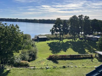 Wunderschöne 2 Zi. Terrassenwohnung direkt am See