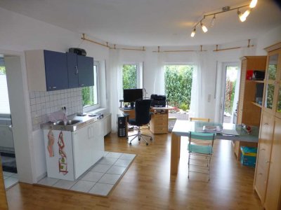 ++ Schickes, renoviertes Appartement (neuer Boden) mit sonniger Gartenterrasse in top Wohnhaus ++