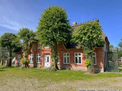 Resthof unter Reet -7,6 ha- Pferdestall- Reithalle, schöne Lage