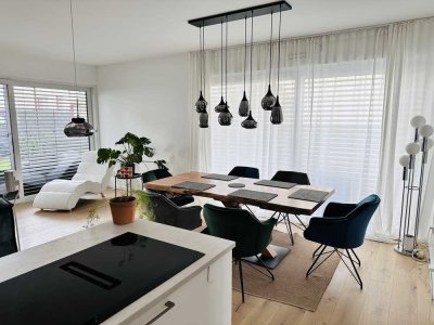 Geräumige, exklusive 5-Raum-Terrassenwohnung mit lux. Innenausstattung und Garten