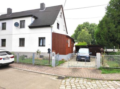 Doppelhaushälfte in Gerstenberg nahe Altenburg mit Grundstück und Garage zum günstigen Preis