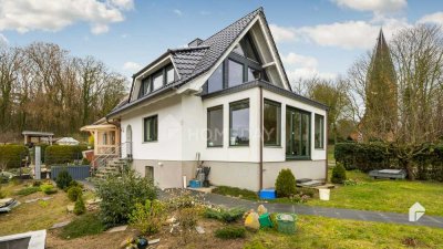 2 Häuser zum Preis von einem | Top sanierte DHH mit vielen Highlights | zus. Bungalow | tolle Lage