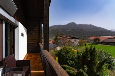 APARTES FERIEN-Appartement mit PANORAMA-BERGBLICK