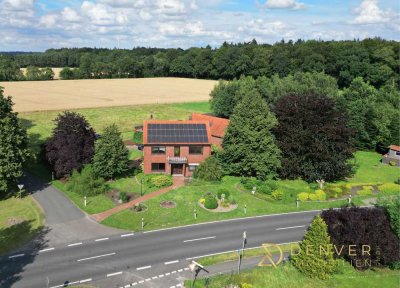 Ein- bis Zweifamilienhaus auf malerischem Grundstück und zusätzlicher Grünfläche von über 3.000m²