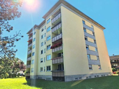 Erstbezug nach Sanierung mit Balkon: Stilvolle 3-Raum-Wohnung in Miesbach