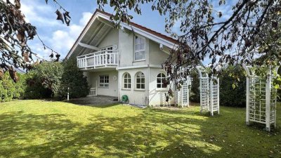 Exklusives Traumhaus - mitten in
der Natur!