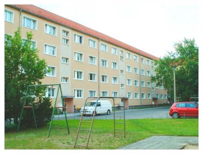 Renovierte Zwei-Raum-Wohnung im ersten Obergeschoss in Herzberg zu vermieten