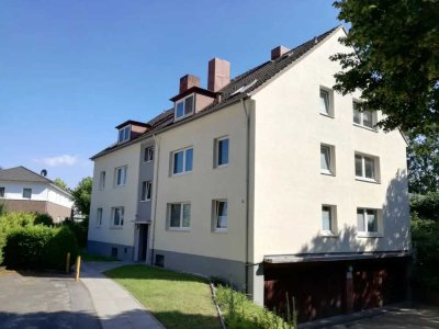 Schöne helle 2-Zimmer-Altbau-Wohnung in Ahrensburg