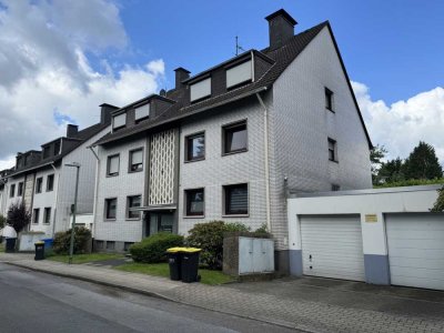 Bunte Wohnung mit Balkon benötigt fürsorglichen neuen Eigentümer!