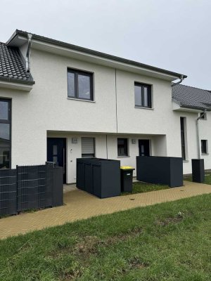 Reihenmittelhaus 110m² Neubau mit Terrasse, provisionsfrei!