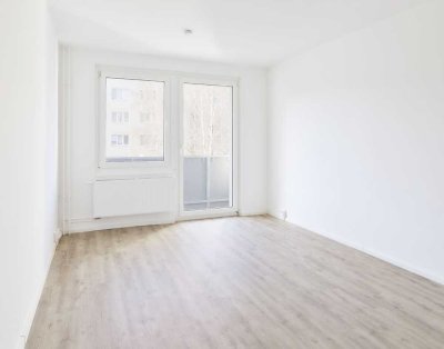 Hochwertig renovierte 3-Raum Wohnung mit Erkerfenster+Balkon