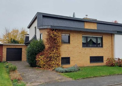 Ruhige Lage Brüggen: Familiengerechte Doppelhaushälfte  mit schönem Garten, Terrasse & Garage!