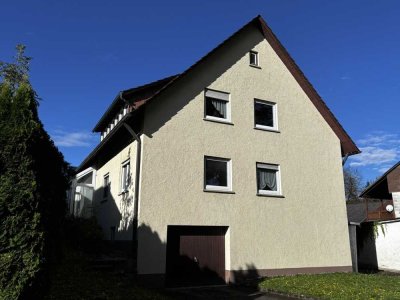 Großzügige 4 Zimmer Wohnung + Einliegerwohnung in Hausen