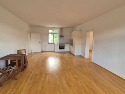 BALKONWOHNUNG MIT 3-ZIMMER UND HERRLICHEM BURGBLICK