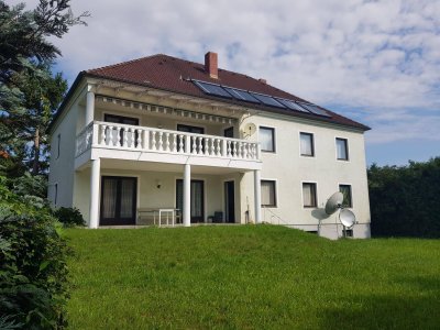 STILVOLL WOHNEN IM HERRENHAUS IN HERRLICHER GRÜNRUHELAGE UNWEIT SCHLOSS GRAFENEGG