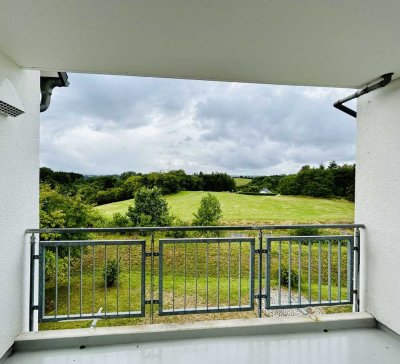 Hillesheim: Erdgeschoss Wohnung mit Balkon.