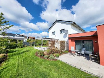 Neuwertiges Energiesparhaus 
in Abenberg 
- mit zusätzlicher Einliegerwohnung 
im Anbau!