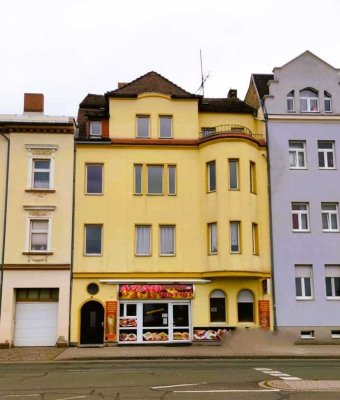 Geräumige 5-Zimmer-Wohnung in Bahnhofsnähe