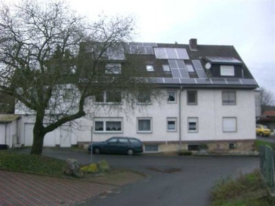 Günstige, gepflegte 4-Zimmer-Erdgeschosswohnung mit Balkon in Volkmarsen