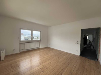 Erstbezug nach Sanierung: geräumige 4-Zimmer-Terrassenwohnung zur Miete in Breitenau