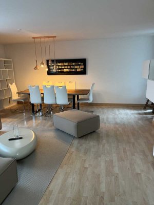 Möblierte 3-Zimmer-Erdgeschosswohnung mit Terrasse, Tiefgarage und High-End-Ausstattung in Schwabing