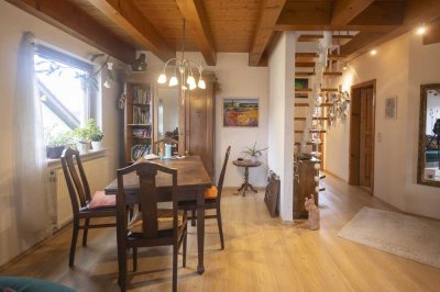 PROVISIONFREI!  Jetzt ist der richtige Zeitpunkt.  Tolle 3-Zimmer Maisonette Wohnung mit Balkon.