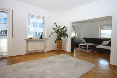 Exklusive Wohnung mit Dachterrasse – Zentral gelegen und großzügig geschnitten