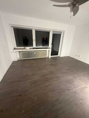 Schöne 2 Zimmer Wohnung mit Balkon in ruhiger Lage in Fischeln