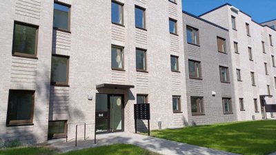 Neubau Staffelgeschoss: Exklusive 3-Raum-Wohnung mit lux. Innenausstattung und Gäste-WC