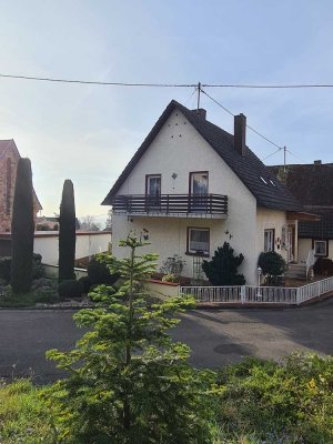 Einfamilienhaus (mit Zweithaus) und herrlicher Aussicht