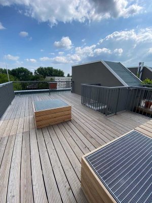 Wunderschöne 2 Zimmer Wohnung mit riesiger, privater Dachterrasse!