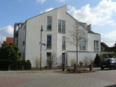 Luxus 3,5-Zimmer-Maisonette-Wohnung mit Balkon und EBK in Offenbach-Bürgel