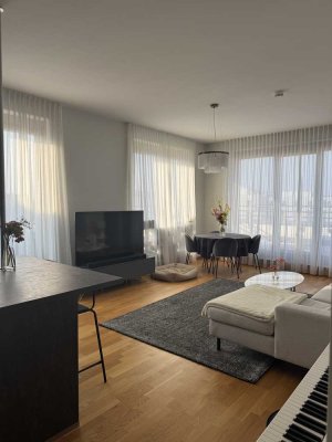 Exklusive 2-Zimmer-Penthouse-Wohnung mit gehobener Innenausstattung mit EBK in Berlin Mitte