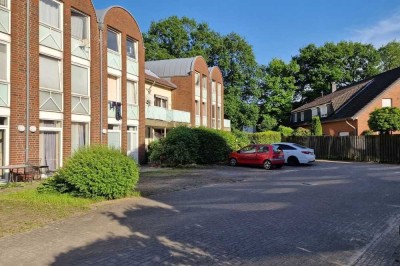 Apartment im Dachgeschoss mit schöner Loggia an Oldenburgs Stadtgrenze