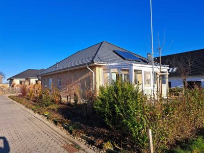 Senioren- / Behindertengerechter Bungalow mit Garten und Pool