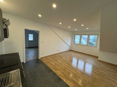 2 Zimmer Wohnung Erstbezug EBK, FBH, Parkett, KFW 55