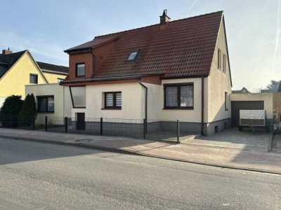 Wohnen mit Flair in Ronnenberg: Individuelles 2-Familienhaus mit 2 Garagen & vielen Möglichkeiten!