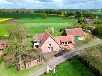 Ländliches Idyll: Charmantes Bauernhaus mit 4 Einheiten, Pferdekoppel & Scheune auf 8.423 m²