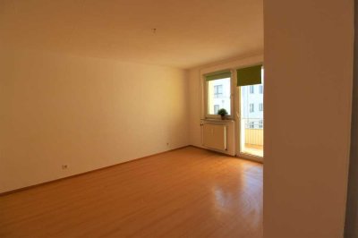 Helle 2,5 Zimmerwohnung mit Balkon in Darmstadt Zentrum zu vermieten!