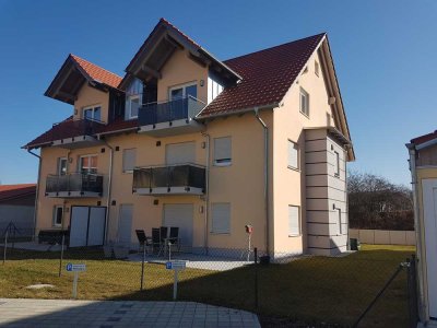 Schöne sonnige 3-Zimmer-Wohnung mit Balkon in Langenpreising